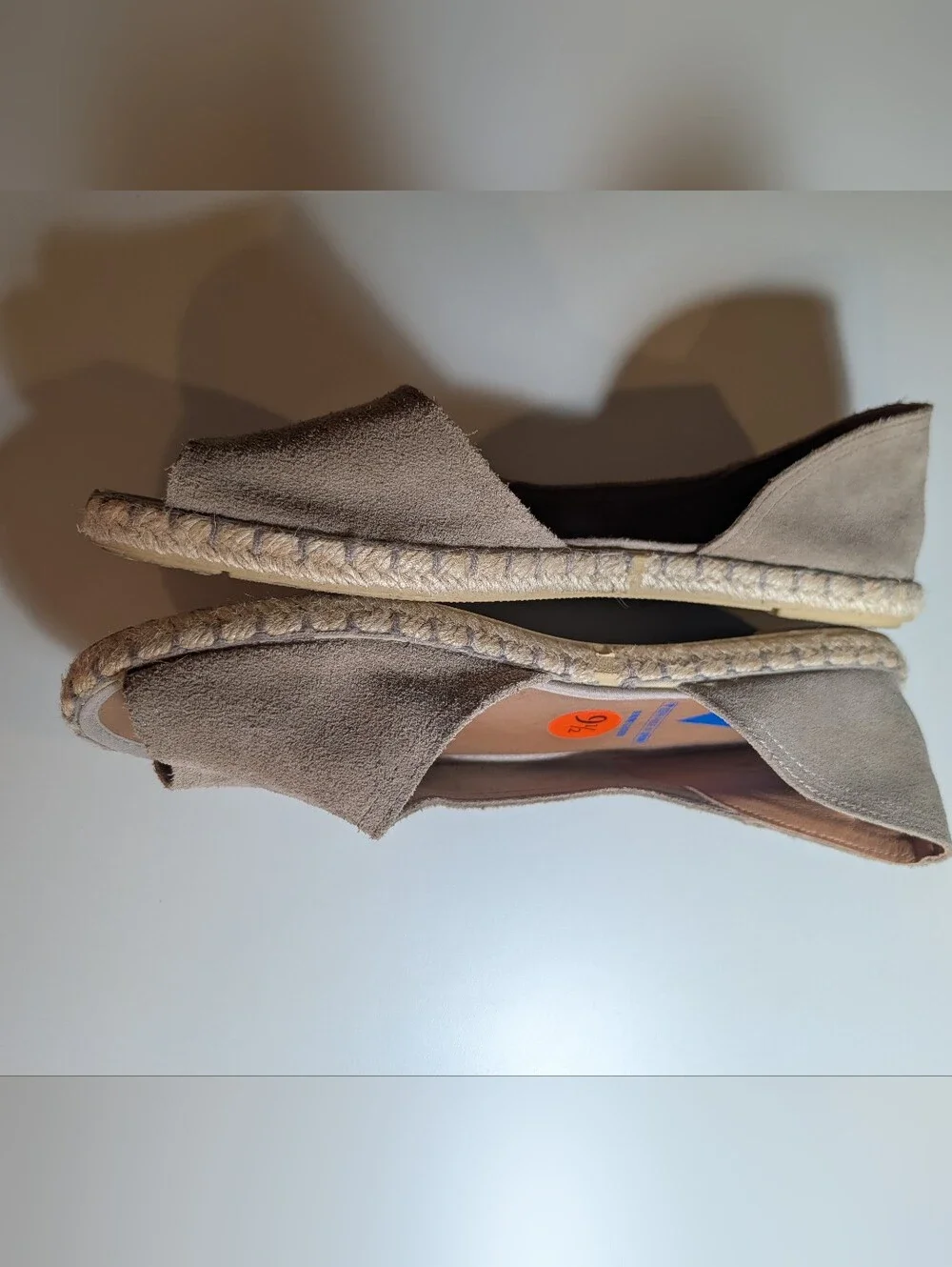 Verbenas Woman's Cruz Taupe Suede Leather Peep-Toe Espadrille Flats - Size 9½